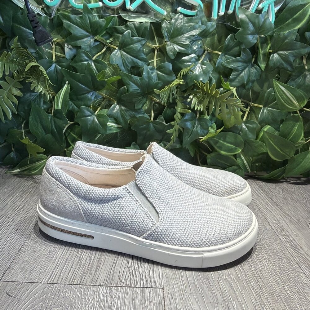 Birkenstock Oswego Gray Canvas Suede Shoe Size 7 Women Slip-on 38